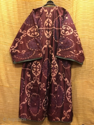 Antique Silk chapan, uzbek hand weaving coat, silk robe caftan clothes, rare collection ikat chapan coat


Size 
Height : 130 cm
Under arm : 62 cm
Shoulder size : 55 cm

Fast shipping worldwide 

Thank you  ...