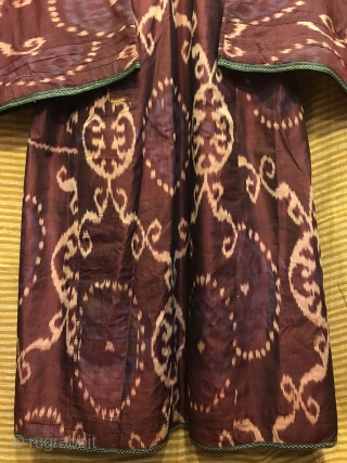 Antique Silk chapan, uzbek hand weaving coat, silk robe caftan clothes, rare collection ikat chapan coat


Size 
Height : 130 cm
Under arm : 62 cm
Shoulder size : 55 cm

Fast shipping worldwide 

Thank you  ...