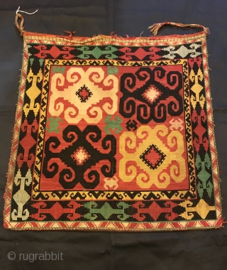 Uzbek lakai vintage embroidered Textiles , decoration home wall hanging 

Size : 54 cm x 54 cm

Fast shipping worldwide 

Thank you visiting for my shop :)
       