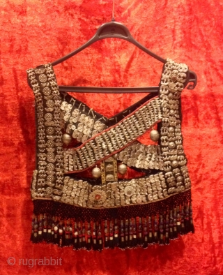 Vintage unique silver armor clothing,
Ethnic tribal handmade clothes

Size: 45 cm x 45 cm

Fast shipping all over the world,!

Thanks visiting for my shop :)          