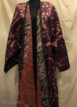 Uzbek Antique silk ikat chapan clothes

Size 
Height : 125 cm
Under arm : 70 cm
Shoulder size : 60 cm

Fast shipping worldwide 

Thank you visiting for my shop :)      