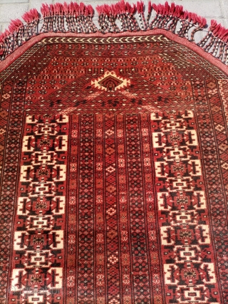 Persian old turkmensara rug soft and shiny wool fine quality size 135×95 cm unusual design.                  