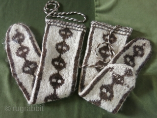 Angora wool socks. Great condition. Size: 46 cm long (18").                       