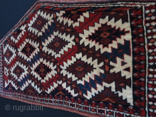 Turkmen Yomud mini asmalyk. Size: 79 cm x 41 cm (31.1" x 16.1").                    