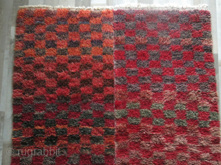 Antique Konya tulu rug. Size: 120 cm x 165 cm (47" x 65").                    