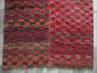 Antique Konya tulu rug. Size: 120 cm x 165 cm (47" x 65").                    