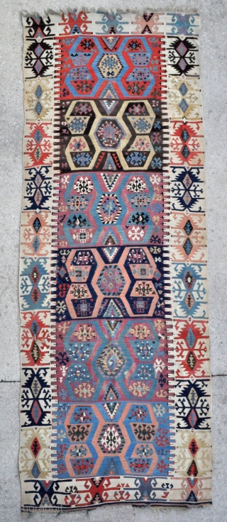 Central Anatolian Kilim - 19th c. 3'6 x 9'3  - 106 x 282 cm.                  