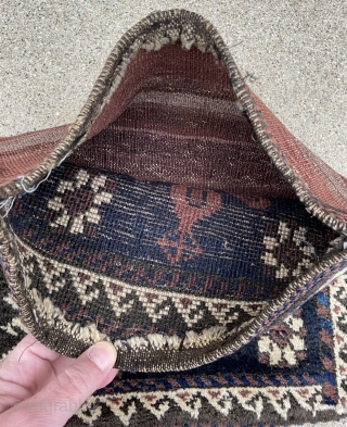 Small Baluch Bag/Chanteh with kilim back - 14" x 14" - 36 x 37 cm.                  