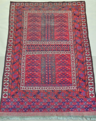 Turkmen Ersari Ensi rug - 4'8 x 6'7 ft. - 142 x 201 cm.                   