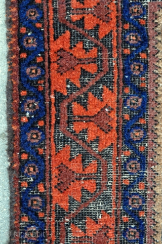 Baluch rug with Camel ground - 3'5 x 5'7 - 104 x 169 cm.                   