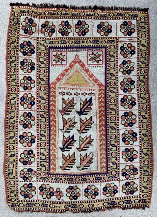 Manastir Prayer Rug in good original condition, rare ivory field and border - 3'9 x 5'2 / 115 x 157 cm. 
link to my website - https://www.yorukruggallery.com/product-category/antique-rugs-kilims-carpets/
Please let me know if you  ...