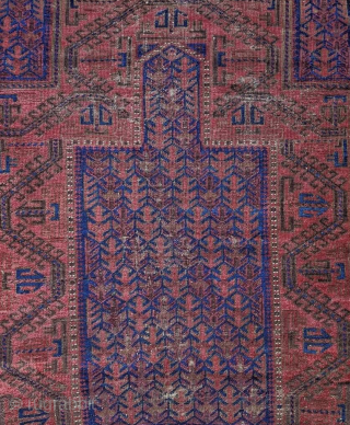 Antique Baluch Prayer Rug offered on sale for $485 with free domestic US shipping -3’3 x 4’9 - 100 x 150 cm  email yorukrugs@gmail.com        