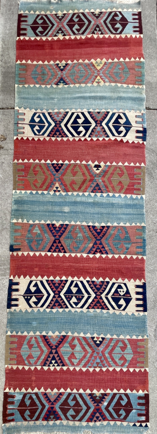 Anatolian Kilim - email - mete@yorukruggallery.com                           