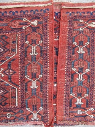 Early Ersari Trapping, Large well drawn Guls, rare main border and size, 2'2 x 6'6 or 61 x 200 cm.             