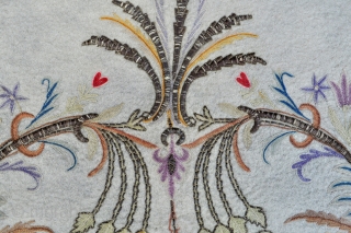 Ottoman Embroidery Prayer rug - silk and metal thread on felt - usually attributed to Bursa - 3'3 x 5'1 - 99 x 155 cm.
        