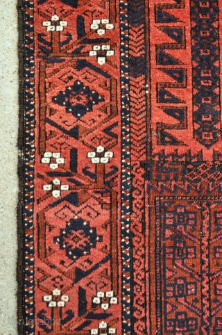 Timuri Baluch rug with Qalem Dani design, Goats and Beautiful border, interesting selvage finish - 3'7 x 6'11 - 107 x 210 cm.          