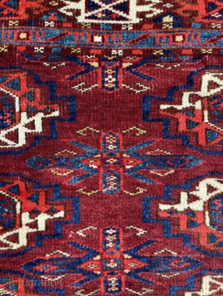 Kizilayak Turkmen Chuval with intense saturated natural colors and high quality silky wool - see detail images - 42" x 26" - 107 x 67 cm.       