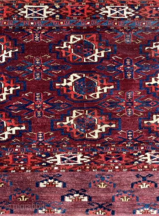 Kizilayak Turkmen Chuval with intense saturated natural colors and high quality silky wool - see detail images - 42" x 26" - 107 x 67 cm.       