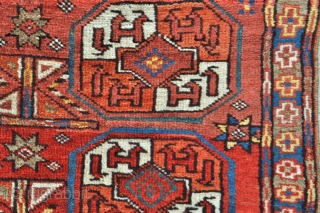 Ersari Turkmen Wedding rug - 3'6 x 4'5 - 106 x 135 cm.                    
