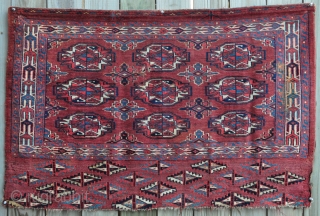 Yomud Turkmen Chuval, early 3rd quarter 19th c. - 48" x 32" - 122 x 81 cm.                