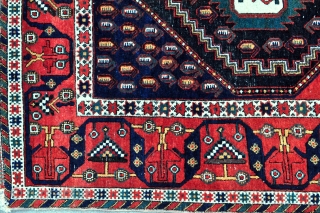 Fine Afshar rug with beautiful colors and graphic border from early 1900s, in good original condition - 4'5 x 6'1 ft. - 125 x 185 cm.       