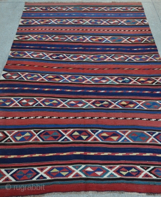 Fine Caucasian Shirvan kilim in very good condition with Great colors, 5'7 x 8'4 ft. - 169 x 253 cm.             