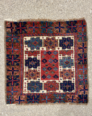 Baluch Bagface with rare atypical drawing - symmetrically knotted - email - mete@yorukruggallery.com                    
