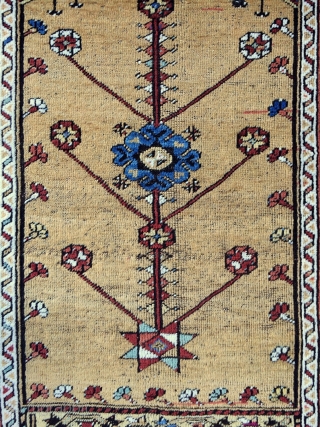 Antique Ladik Prayer rug - circa 1875 - 3'6 x 6'5 - 137 x 196 cm. No repairs!               