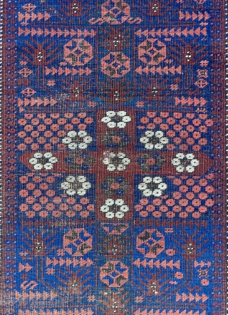 Timuri Baluch Rug with rare field pattern we don't see often, low pile, nice kilim ends and original selvages. - 2'9 x 5'3 - 83 x 162 cm     