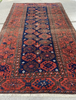 Baluch Rug from circa 1900 - 3'1 x 5'4 - 95 x 162 cm - colors and wool more vivid in person - slightly lower pile in the middle - tight weave. 