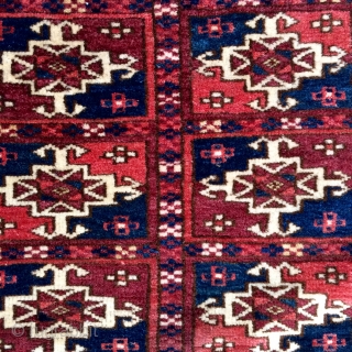 Fine small format Tekke Turkmen Wedding rug in great condition, beautiful colors including a pale yellow and first row of Guls has some insect dyed silk highlights. Circa 1870 - 3'1 x  ...