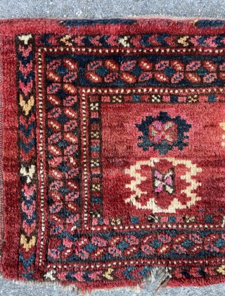 Turkmen Erasari Torba with shinny wool pile and silk highlights                       