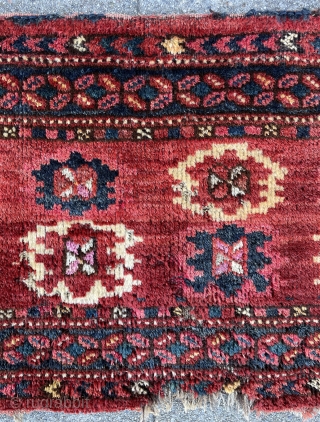 Turkmen Erasari Torba with shinny wool pile and silk highlights                       