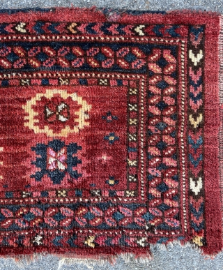 Turkmen Erasari Torba with shinny wool pile and silk highlights                       