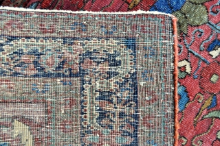 Antique Persian Sarouk rug - 4'5 x 6'8 ft. - 145 x 203 cm.                   