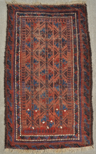 Antique Baluch rug, Great colors and Good age - circa 1850-60 - 2'4 x 3'11 - 71 x 119 cm.             
