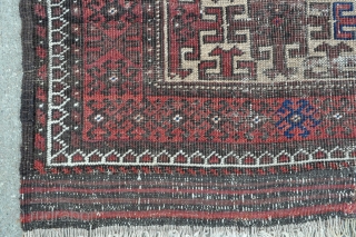 Antique Baluch rug - late 19th c. - 2'7 x 4'6 - 79 x 137 cm.                 