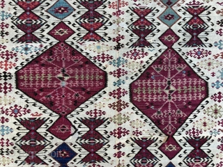 Antique Southeast Anatolian Reyhanli Kilim - 5'7 x 9'8 - 170 x 298 cm.                   