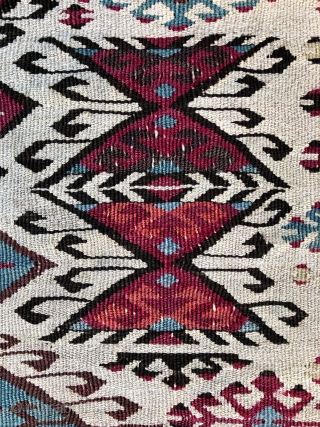 Antique Southeast Anatolian Reyhanli Kilim - 5'7 x 9'8 - 170 x 298 cm.                   