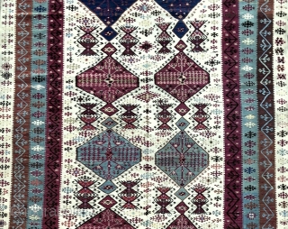 Antique Southeast Anatolian Reyhanli Kilim - 5'7 x 9'8 - 170 x 298 cm.                   