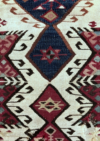 Antique Southeast Anatolian Reyhanli Kilim - 5'7 x 9'8 - 170 x 298 cm.                   