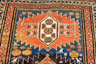 Charming small NW Persian Tribal rug - about 3'5 x 4'4 ft. - 105 x 132 cm.                