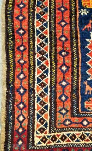 Charming small NW Persian Tribal rug - about 3'5 x 4'4 ft. - 105 x 132 cm.                