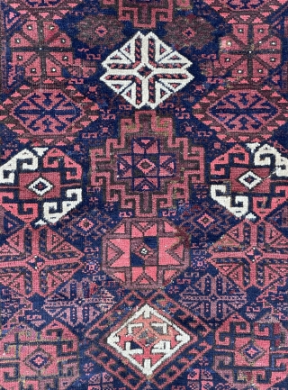 Baluch Rug from late 19th c. with lovely patterns framed by a well drawn border - 3'1 x 5'2 - 94 x 156 cm         