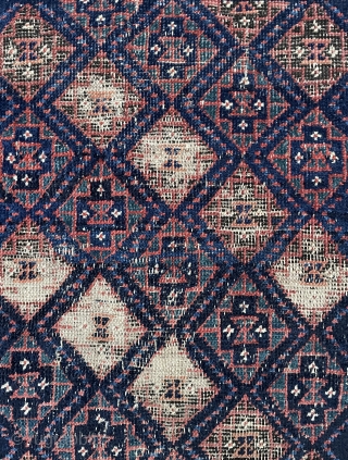 Colorful Small Baluch rug with nicely drawn curled leaf border - some wear and natural corrosion - beautiful old example! 25" x 39" - 64 x 99 cm.     