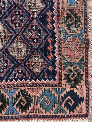 Colorful Small Baluch rug with nicely drawn curled leaf border - some wear and natural corrosion - beautiful old example! 25" x 39" - 64 x 99 cm.     