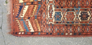 A fine antique Yomut carpet.280x183.
Good original conditon. Selvage is missing .

All good colours fine weave. Please ask if you.need additional info.            