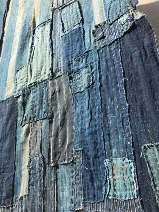 Highly desirable fabrics such as this one have become rare due to an ever larger demand in recent years. Made from various patches all in indigo blue, this piece is striking because  ...