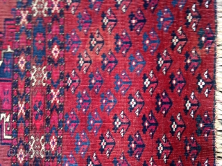 September sale :
A 6 guls Tekeh Chuval with cotton highlights and nice colors ;
Circa : 19TH.
Size : 127x77cm               
