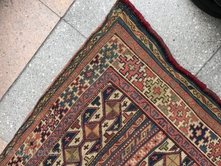  Flying birds , Lovely Shahsevan Bag , perfect condition ,  nice colors and dyes , 19Th century . Size : 55x51cm
Please don't ask for more pictures :-) Thanks.   